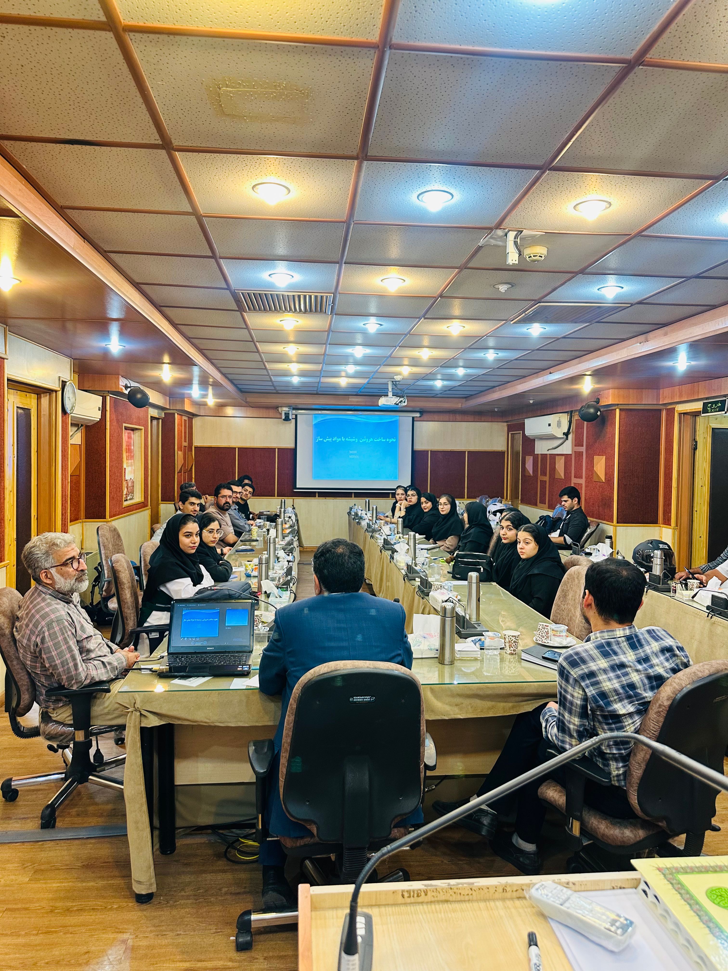 نشست تخصصی رویکرد های مبارزه با مواد مخدر در شورای عالی انقلاب فرهنگی برگزار شد