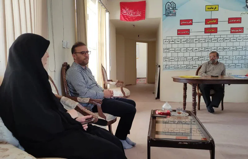 برگزاری جلسه پیشگیری و درمان اعتیاد در قرارگاه جهادی شهید حمید هاشمی